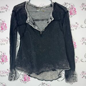We the free top long sleeve high low back distressed grey black buttons cute